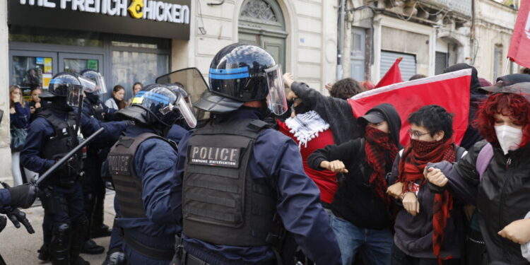 Protestos intensificam-se em frança e resultam em cerca de 2. 000 detidos 2026 - justiça - iustitia. Bg Protestos intensificam-se em frança e resultam em cerca de 2. 000 detidos 2026