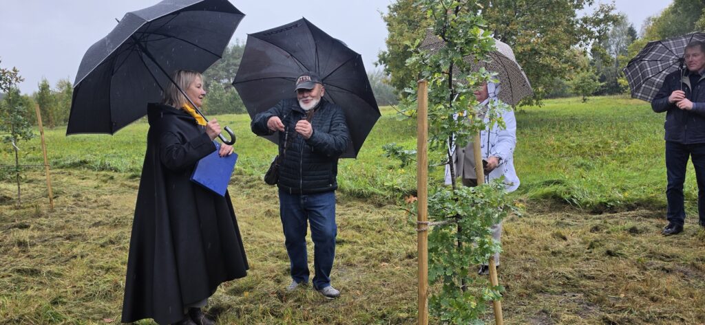 Įkvėpti praeities, kuria ateičiai: 290 metų agluonėnų mokyklos šviesos kelias 2026 - teisingumas - iustitia. Bg Agluonėnų įkvėpti praeities, kuria ateičiai: 290 metų agluonėnų mokyklos šviesos kelias 2026 pti praeities kuria atei iai 290 met agluon mokyklos vi 3 agluonėnų iustitia. Bg mokyklos jubiliejine švente pasidžiaugė klaipėdos rajono savivaldybės vicemerė v. riaukienė, direktorė a. Jasienė, dr. S. Pocytė, buvusi ilgametė direktorė r. Gabalienė,... Įkvėpti praeities, kuria ateičiai: 290 metų agluonėnų mokyklos šviesos kelias 2026 2026-10-20 05:52:00 teisingumas - iustitia. Bg agluonėnų