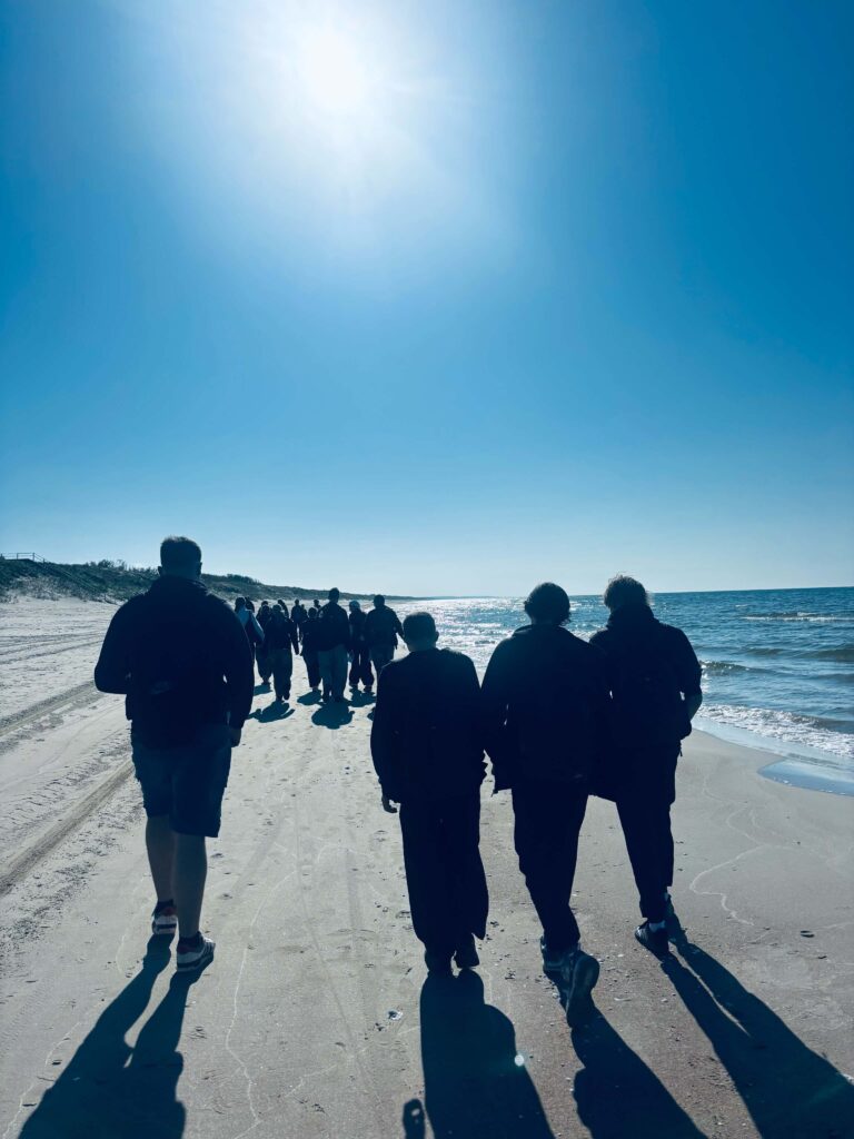 Rajono jaunuoliams terapinis rajono jaunuoliams – terapinis, patirtinis žygis smiltynėje 2026 rajono jaunuoliams terapinis patirtinis ygis smiltyn 20 23 rajono jaunuoliams terapinis iustitia. Bg auksinį rudenį gargždų atviras jaunimo centras pakvietė klaipėdos rajono jaunuolius trumpam atsitraukti nuo kasdienio skubėjimo, ekranų, mokslų ir kitų rūpesčių bei leistis į... Rajono jaunuoliams – terapinis, patirtinis žygis smiltynėje 2026 2026-10-05 05:46:27 teisingumas - iustitia. Bg rajono jaunuoliams terapinis
