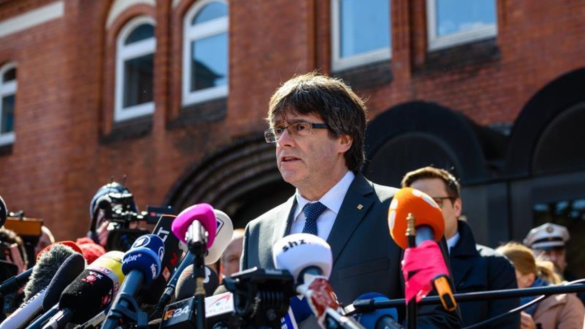 Referéndum, cárcel, huida y amnistía a puigdemont y los exconsellers: cronología de una década de procés 2026 - justicia - iustitia. Bg Puigdemont a la salida de la cárcel de neumünster
