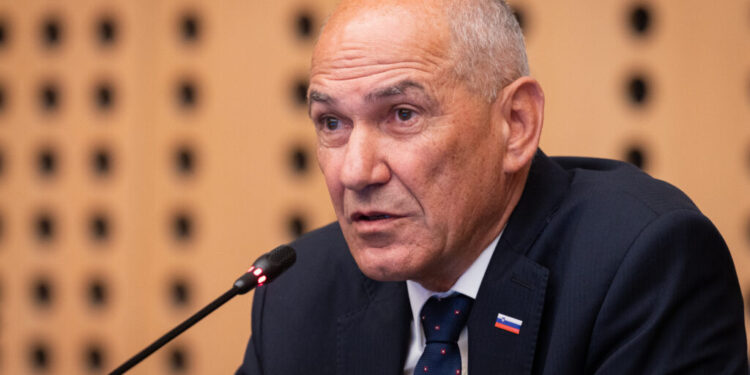 Referendumske zlorabe: premier janša napovedal možnost krivdne razrešitve dvk in kazenske ovadbe 2026