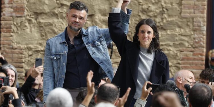 Rufián y montero abren la campaña conjunta de erc y podemos: "feijóo quiere un país de mujeres esclavizadas" 2026