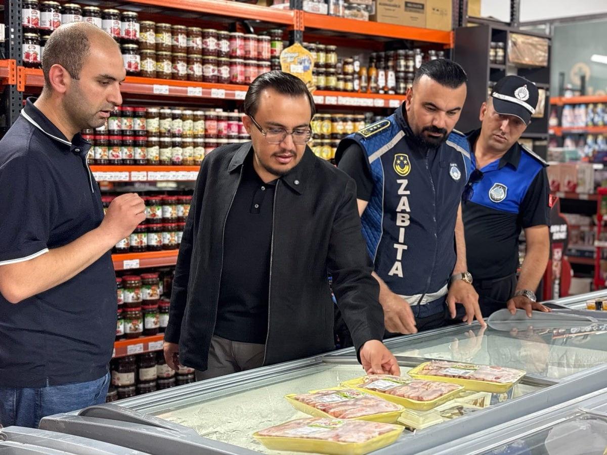 Sincan'da marketlerde denetimler sürüyor.