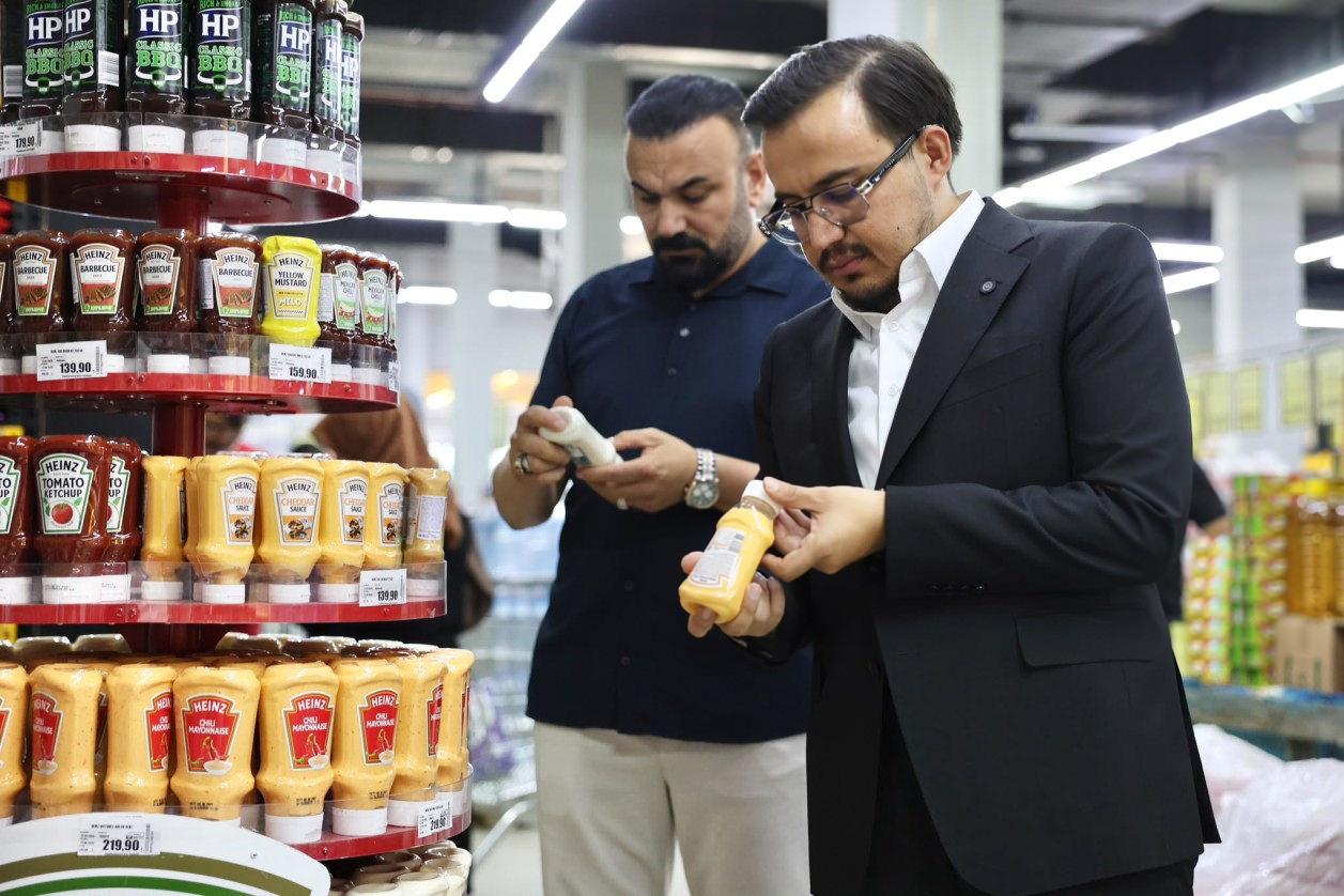 Smail can ocak sincan belediyesi'nin zincir market denetimi devam ediyor 2026 sincan belediyesi nin zincir market denetimi devam ediy 3 smail can ocak sincan’da bugüne kadar kural ihlali yapan çok sayıda işletmeyi mühürleyerek kamuoyunda "kepenk i̇ndiren adam" olarak... Iustitia. Bg sincan belediyesi'nin zincir market denetimi devam ediyor 2026 2026-10-20 10:35:00 adalet - iustitia. Bg smail can ocak