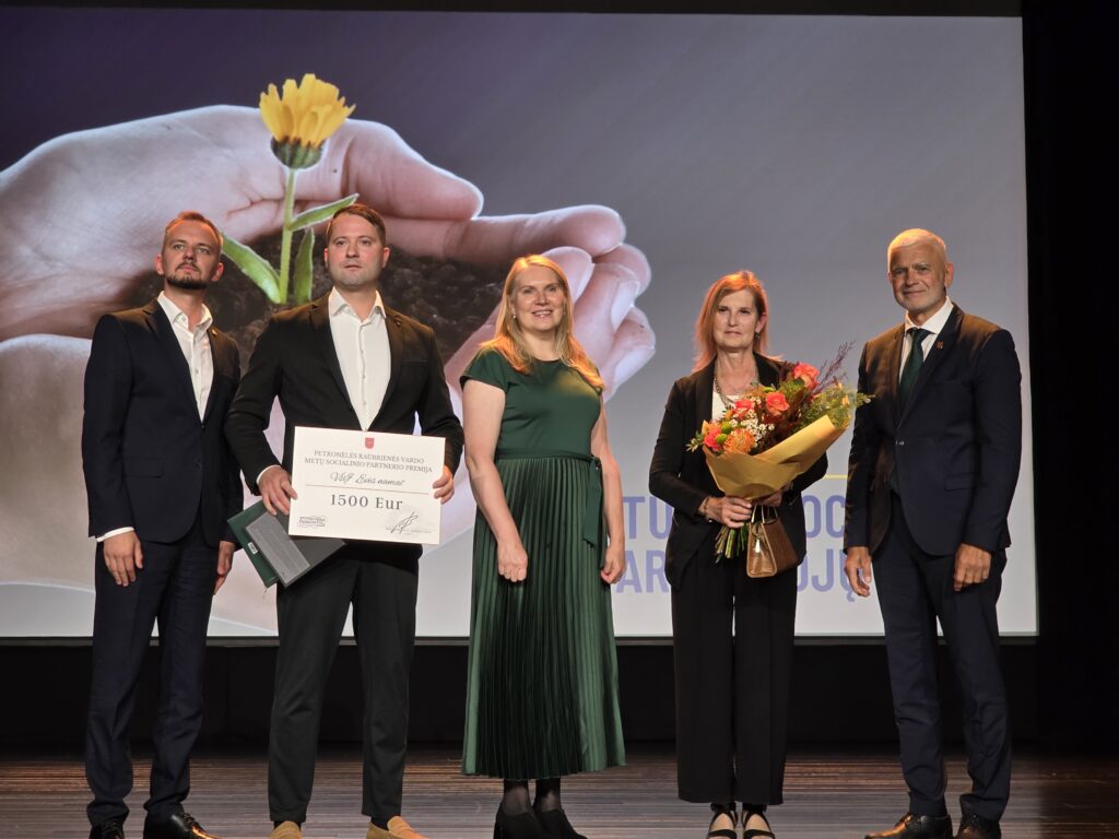Socialinių darbuotojų dieną – padėka už kasdienį rūpestį žmogumi 2026 - teisingumas - iustitia. Bg Socialinių darbuotojų dieną socialinių darbuotojų dieną – padėka už kasdienį rūpestį žmogumi 2026 socialini darbuotoj dien pad kasdien pest mogumi 2026 2 socialinių darbuotojų dieną iustitia. Bg minint socialinių darbuotojų dieną, gargždų kultūros centre pagerbti klaipėdos rajono socialiniai darbuotojai ir jų partneriai. Renginio metu įteiktos dvi petronėlės kaubrienės... Socialinių darbuotojų dieną – padėka už kasdienį rūpestį žmogumi 2026 2026-10-02 05:55:00 teisingumas - iustitia. Bg socialinių darbuotojų dieną