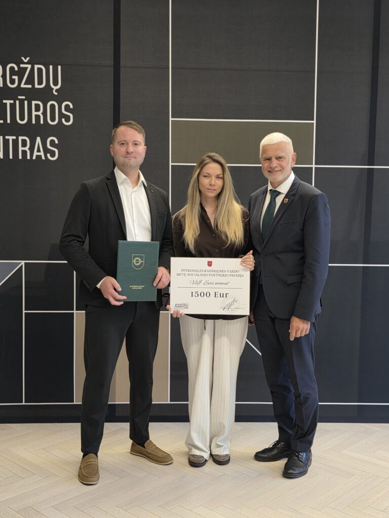 Socialinių darbuotojų dieną – padėka už kasdienį rūpestį žmogumi 2026 - teisingumas - iustitia. Bg Socialinių darbuotojų dieną socialinių darbuotojų dieną – padėka už kasdienį rūpestį žmogumi 2026 socialini darbuotoj dien pad kasdien pest mogumi 2026 socialinių darbuotojų dieną iustitia. Bg minint socialinių darbuotojų dieną, gargždų kultūros centre pagerbti klaipėdos rajono socialiniai darbuotojai ir jų partneriai. Renginio metu įteiktos dvi petronėlės kaubrienės... Socialinių darbuotojų dieną – padėka už kasdienį rūpestį žmogumi 2026 2026-10-02 05:55:00 teisingumas - iustitia. Bg socialinių darbuotojų dieną