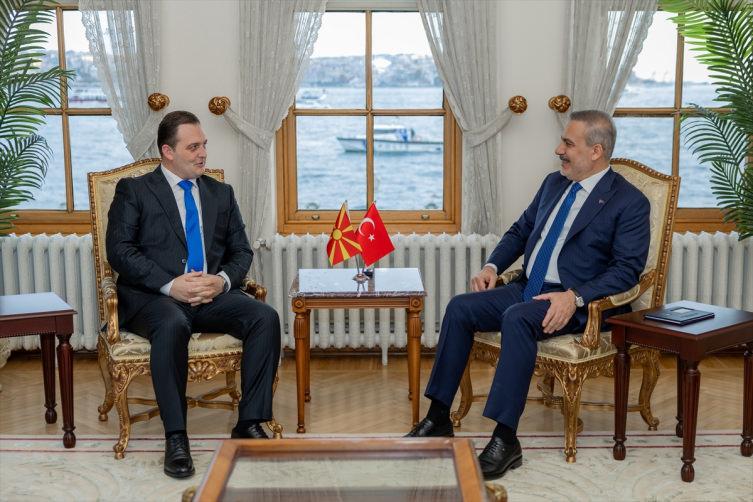 Dışişleri bakanı hakan i̇stanbul'da sıcak saatler: türkiye ve yemen'den son dakika görüşmesi 2026 stanbul cak saatler rkiye yemen den son dakika mesi 202 1 dışişleri bakanı hakan son daki̇ka haberi̇: türkiye cumhuriyeti dışişleri bakanı hakan fidan, i̇stanbul'da peş peşe görüşmeler... Iustitia. Bg i̇stanbul'da sıcak saatler: türkiye ve yemen'den son dakika görüşmesi 2026 2026-10-24 17:38:00 adalet - iustitia. Bg dışişleri bakanı hakan