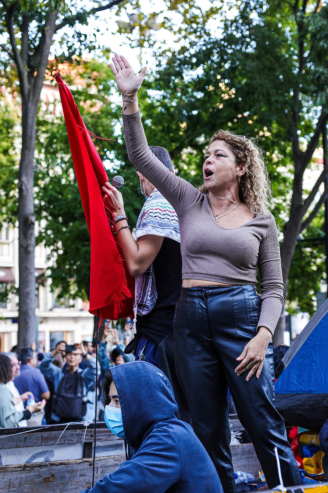 "um trabalho e casa para viver". Milhares voltaram às ruas de lisboa (veja as fotos) 2026 - justiça - iustitia. Bg Casa para viver "um trabalho e casa para viver". Milhares voltaram às ruas de lisboa (veja as fotos) 2026 trabalho casa para viver milhares voltaram ruas lisboa 1 casa para viver milhares de pessoas juntaram-se este sábado (24 de outubro) em lisboa para exigir ao governo “um trabalho e uma casa... Iustitia. Bg "um trabalho e casa para viver". Milhares voltaram às ruas de lisboa (veja as fotos) 2026 2026-10-24 20:10:23 justiça - iustitia. Bg casa para viver
