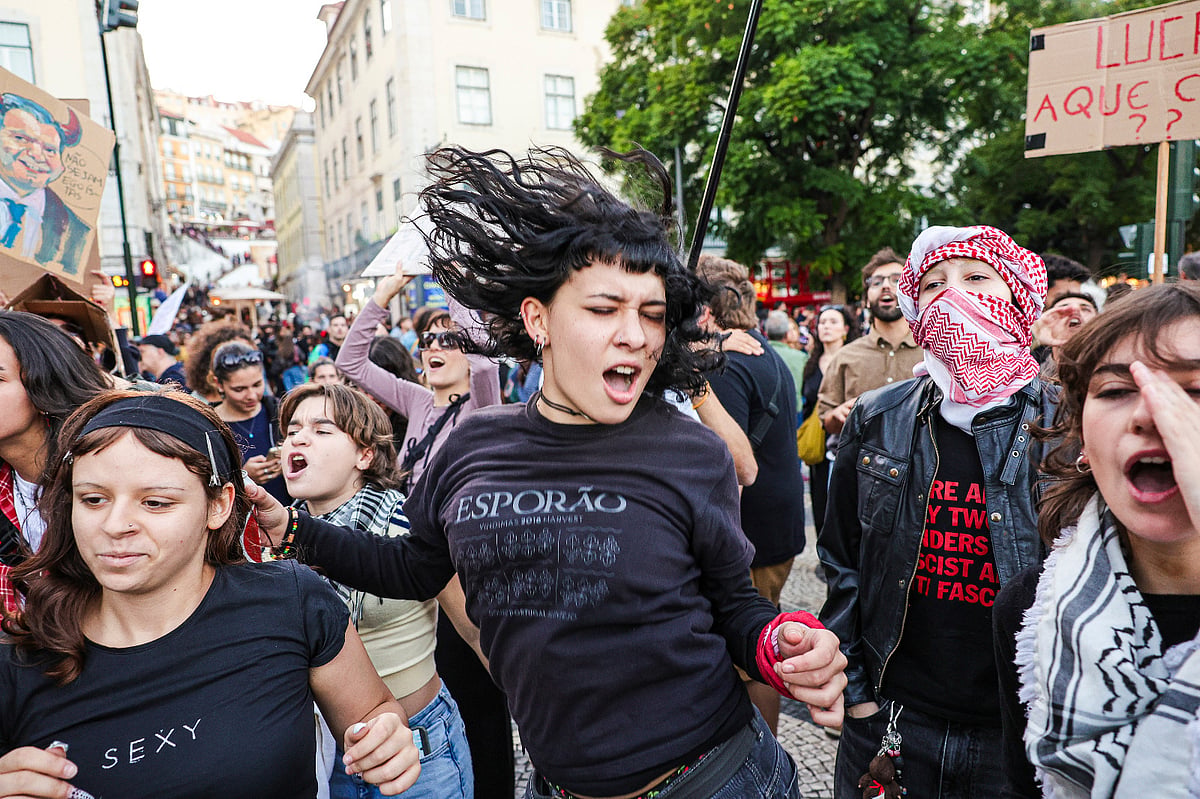 "um trabalho e casa para viver". Milhares voltaram às ruas de lisboa (veja as fotos) 2026 - justiça - iustitia. Bg Casa para viver "um trabalho e casa para viver". Milhares voltaram às ruas de lisboa (veja as fotos) 2026 trabalho casa para viver milhares voltaram ruas lisboa 2 casa para viver milhares de pessoas juntaram-se este sábado (24 de outubro) em lisboa para exigir ao governo “um trabalho e uma casa... Iustitia. Bg "um trabalho e casa para viver". Milhares voltaram às ruas de lisboa (veja as fotos) 2026 2026-10-24 20:10:23 justiça - iustitia. Bg casa para viver