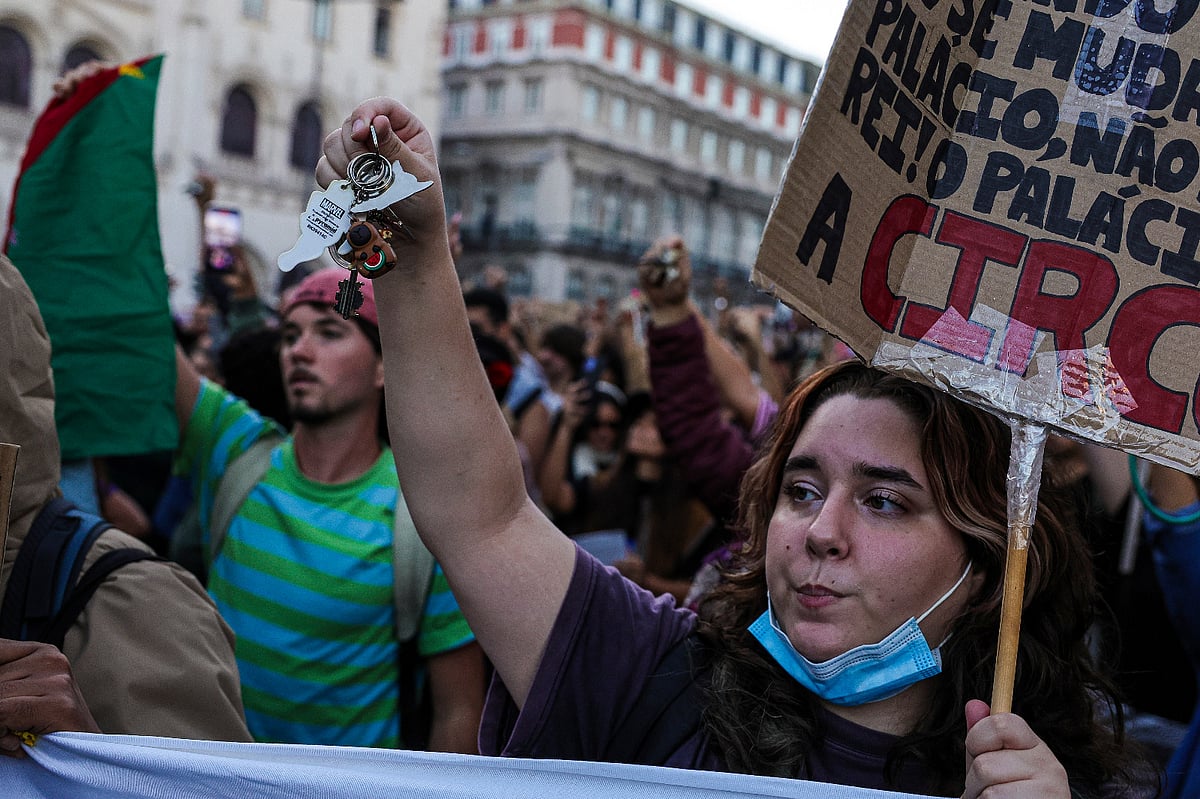 "um trabalho e casa para viver". Milhares voltaram às ruas de lisboa (veja as fotos) 2026 - justiça - iustitia. Bg Casa para viver "um trabalho e casa para viver". Milhares voltaram às ruas de lisboa (veja as fotos) 2026 trabalho casa para viver milhares voltaram ruas lisboa 6 casa para viver milhares de pessoas juntaram-se este sábado (24 de outubro) em lisboa para exigir ao governo “um trabalho e uma casa... Iustitia. Bg "um trabalho e casa para viver". Milhares voltaram às ruas de lisboa (veja as fotos) 2026 2026-10-24 20:10:23 justiça - iustitia. Bg casa para viver