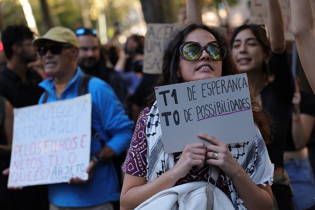 "um trabalho e casa para viver". Milhares voltaram às ruas de lisboa (veja as fotos) 2026 - justiça - iustitia. Bg Casa para viver "um trabalho e casa para viver". Milhares voltaram às ruas de lisboa (veja as fotos) 2026 trabalho casa para viver milhares voltaram ruas lisboa 7 casa para viver milhares de pessoas juntaram-se este sábado (24 de outubro) em lisboa para exigir ao governo “um trabalho e uma casa... Iustitia. Bg "um trabalho e casa para viver". Milhares voltaram às ruas de lisboa (veja as fotos) 2026 2026-10-24 20:10:23 justiça - iustitia. Bg casa para viver