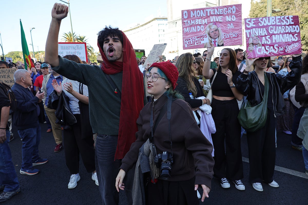 "um trabalho e casa para viver". Milhares voltaram às ruas de lisboa (veja as fotos) 2026 - justiça - iustitia. Bg Casa para viver "um trabalho e casa para viver". Milhares voltaram às ruas de lisboa (veja as fotos) 2026 trabalho casa para viver milhares voltaram ruas lisboa 8 casa para viver milhares de pessoas juntaram-se este sábado (24 de outubro) em lisboa para exigir ao governo “um trabalho e uma casa... Iustitia. Bg "um trabalho e casa para viver". Milhares voltaram às ruas de lisboa (veja as fotos) 2026 2026-10-24 20:10:23 justiça - iustitia. Bg casa para viver