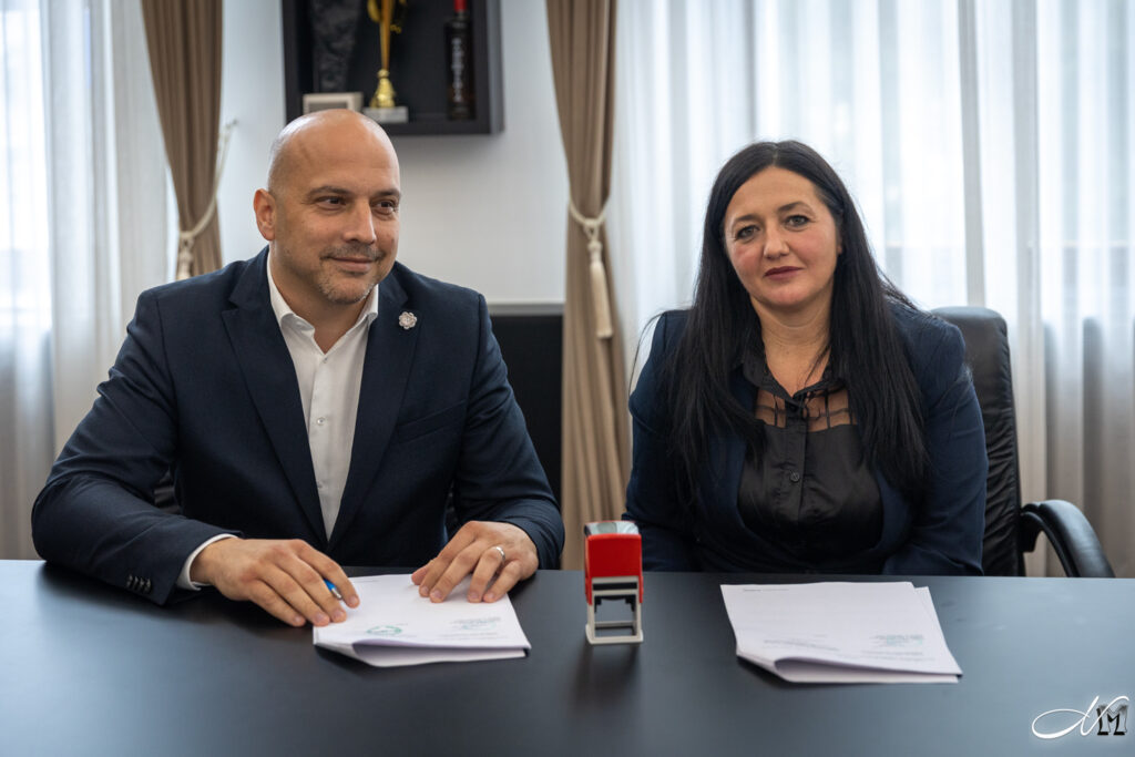 Očuvanje prirodnih staništa potpisan ugovor o sufinanciranju projekta ‘skriveni svijet ličkih šuma i voda’ 2026 - pravda - iustitia. Bg Skriveni svijet ličkih očuvanje prirodnih staništa potpisan ugovor o sufinanciranju projekta ‘skriveni svijet ličkih šuma i voda’ 2026 uvanje prirodnih stani potpisan ugovor sufinanciranju p 1 skriveni svijet ličkih iustitia. Bg u kabinetu župana ličko-senjske županije ernesta petryja u petak je potpisan ugovor o neposrednom sudjelovanju fonda u sufinanciranju projekta “skriveni svijet ličkih šuma i voda”, kojim se nastavlja ulaganje u... Očuvanje prirodnih staništa potpisan ugovor o sufinanciranju projekta ‘skriveni svijet ličkih šuma i voda’ 2026 2026-10-23 14:58:23 iustitia. Bg pravda - iustitia. Bg skriveni svijet ličkih