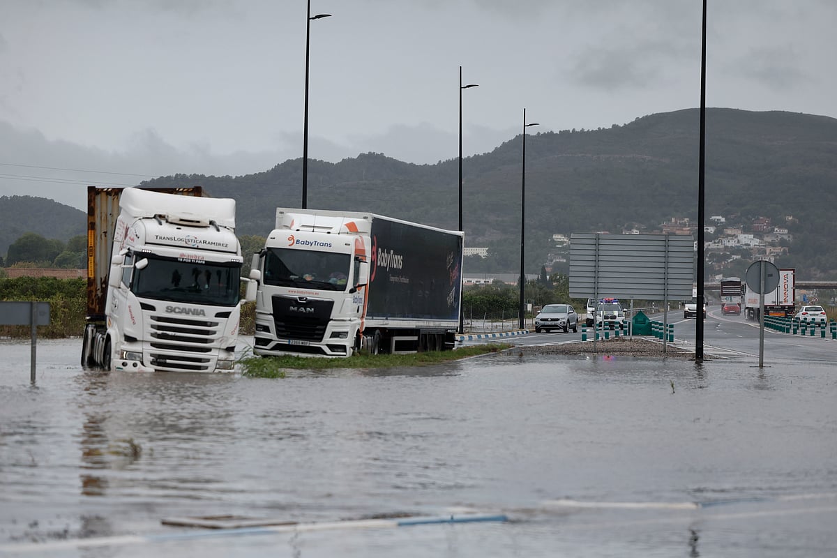 Ordem de confinamento valência. Autoridades confirmam terceira vítima mortal e emitem ordem de confinamento obrigatório 2026 val ncia autoridades confirmam terceira tima mortal emi 1 ordem de confinamento autoridades da comunidade valenciana confirmaram, esta segunda-feira, 19 de outubro, a segunda vítima mortal na... Iustitia. Bg valência. Autoridades confirmam terceira vítima mortal e emitem ordem de confinamento obrigatório 2026 2026-10-19 11:22:24 justiça - iustitia. Bg ordem de confinamento