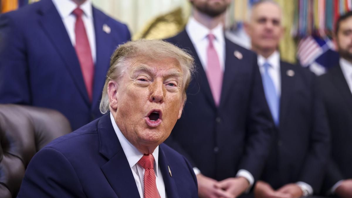 ¿a qué viene la extraña obsesión de trump con los cuerpos de los hombres? 2026 - justicia - iustitia. Bg ¿a qué viene la extraña obsesión de trump con los cuerpos de los hombres?