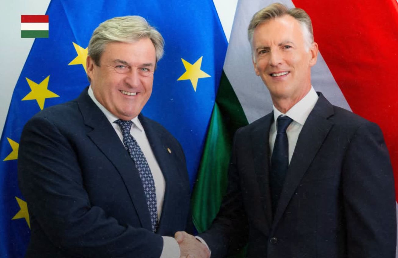 Magyar posta világcégeket is megjárt vezetőt nevezett ki kapitány istván a magyar posta élére 2026 vil geket megj vezet nevezett kapit istv magyar posta 2 magyar posta szakonyi andrás lett a magyar posta vezérigazgatója – jelentette be... Iustitia. Bg világcégeket is megjárt vezetőt nevezett ki kapitány istván a magyar posta élére 2026 2026-10-15 12:04:03 igazságszolgáltatás - iustitia. Bg magyar posta