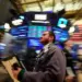 Wall Street abre no verde em semana de decisões na Fed 2026