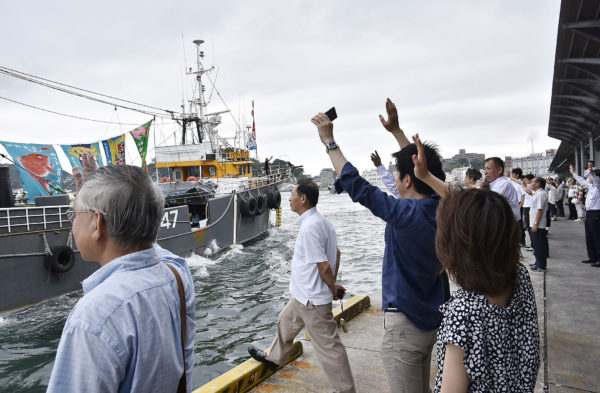 下関の水産業守る独自の施策を 急がれる新船建造への支援 前田市政の見解を質す 本池涼子市議の一般質問 2026 - 正義 原田部長 下関の水産業守る独自の施策を 急がれる新船建造への支援 前田市政の見解を質す 本池涼子市議の一般質問 2026 xia gareru heno noyi 2026 6 原田部長 (2026年9月28日付掲載)
一般質問をおこなう本池市議(9月25日、下関市議会)
<span style="font-family: arial, helvetica,... Iustitia. Bg 下関の水産業守る独自の施策を 急がれる新船建造への支援 前田市政の見解を質す 本池涼子市議の一般質問 2026 2026-10-08 09:53:10 正義 原田部長