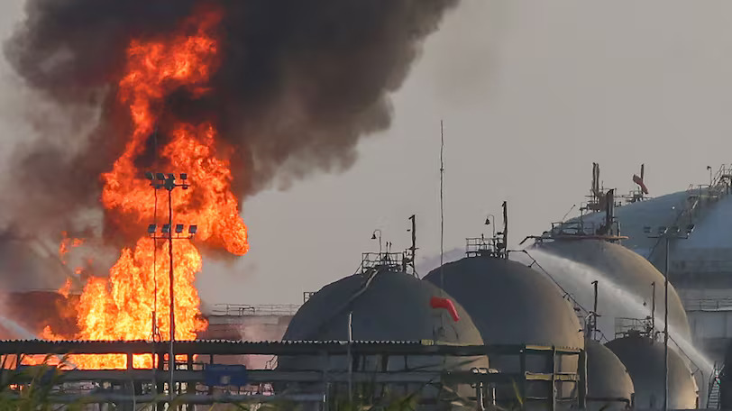 Yemen de savaş yemen’de savaş yeniden büyüyor: taiz’den aramco’ya 2026 yemen sava yeniden yor taiz den aramco 2026 1 yemen de savaş dış haberler yemen’de suudi arabistan destekli hükümet güçleri, ensarullah'ın elindeki bölgeleri geri almak için... Iustitia. Bg yemen’de savaş yeniden büyüyor: taiz’den aramco’ya 2026 2026-10-05 10:12:40 adalet - iustitia. Bg yemen de savaş