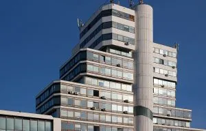 Заради поплавата во зградата на „нова македонија“, вработените ќе работат од дома 2026 zaradi poplavata zgradata nova makedoni vrabotenite kje 1 iustitia. Bg поради хаваријата со пукната топловодна инсталација и поплава во зградата на некогашна „нова македонија“, државните институции коис е сместени таму ќе работат од дома. Владата... Заради поплавата во зградата на „нова македонија“, вработените ќе работат од дома 2026 2026-09-30 11:39:58 правда - юстиция