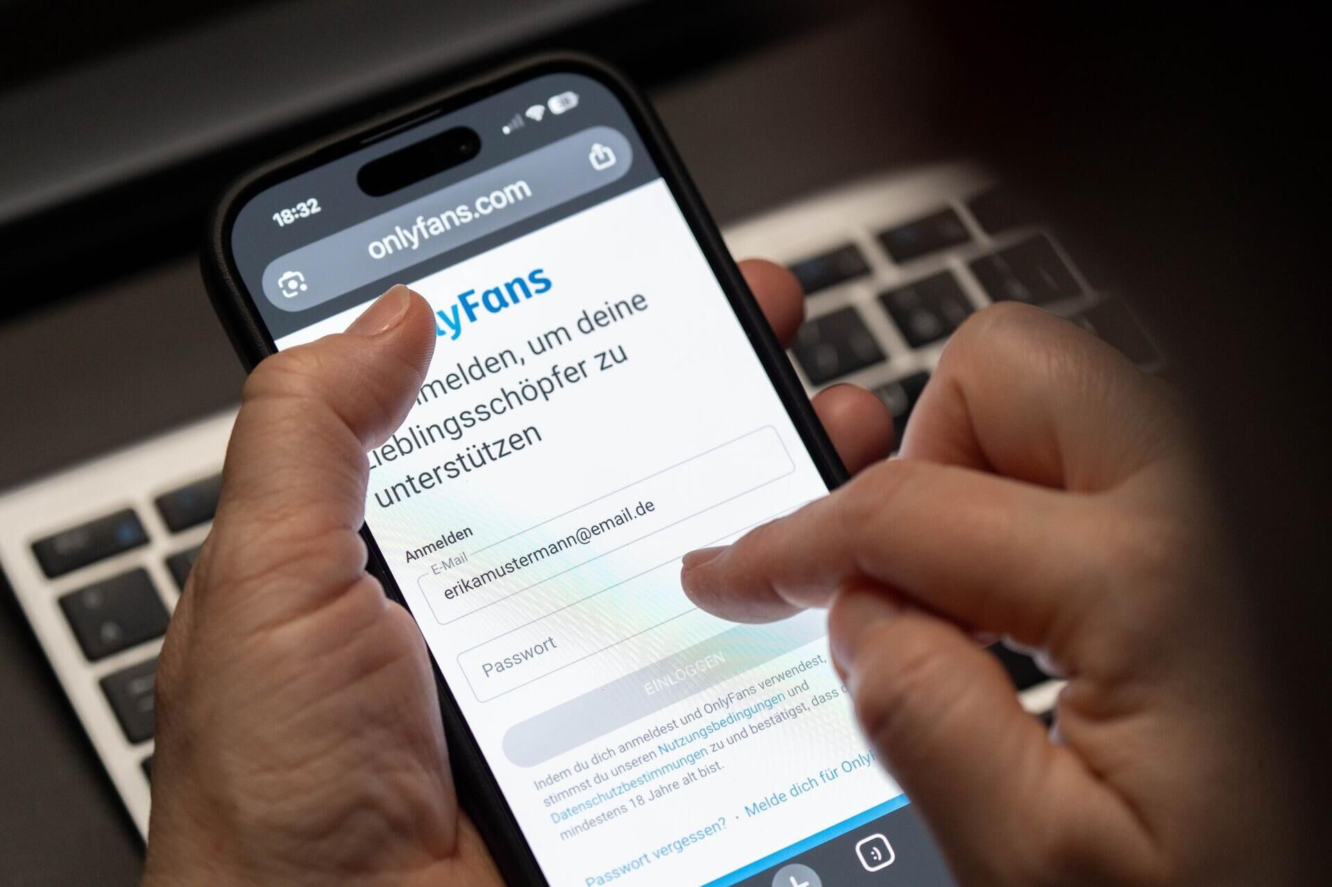 Onlyfans zehn jahre onlyfans: mein körper, mein abo, meine wahl? 2026 zehn jahre onlyfans mein rper mein abo meine wahl 2026 1 onlyfans verfasst von:alicia windzio, dpa für die einen ist onlyfans ein weg, mit eigenen inhalten geld zu verdienen.... Iustitia. Bg zehn jahre onlyfans: mein körper, mein abo, meine wahl? 2026 2026-10-23 05:17:00 iustitia. Bg - gerechtigkeit onlyfans